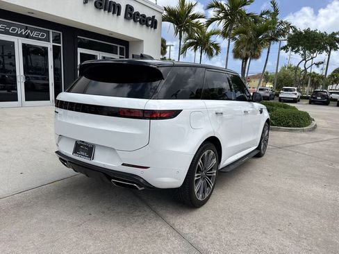 Used 2024 Land Rover Range Rover Sport Dynamic SE image 3