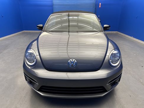 Used 2013 Volkswagen Beetle 2.0T image 3