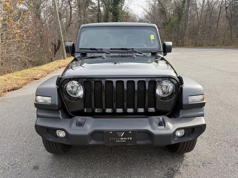 Used 2021 Jeep Wrangler Sport S image 3