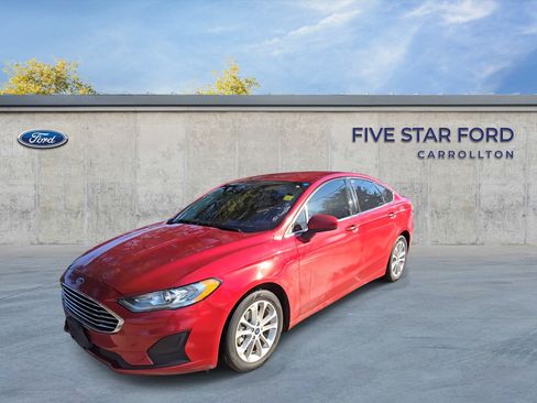 Used 2020 Ford Fusion SE image 4