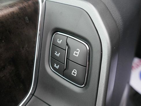 New 2026 Ford F250 Lariat w/ Black Appearance Package image 17