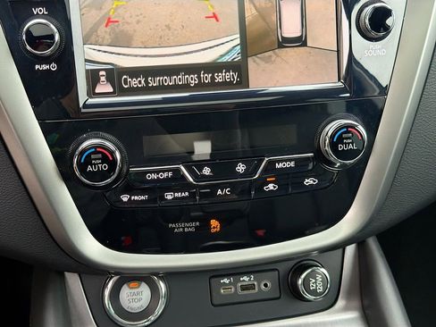 Used 2024 Nissan Murano SL FWD image 32
