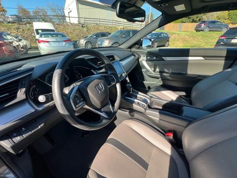 Used 2016 Honda Civic Touring image 17