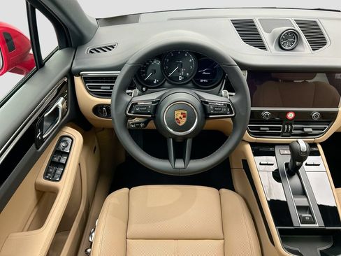 Used 2026 Porsche Macan AWD/4WD image 13