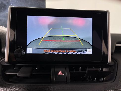 Certified 2025 Toyota RAV4 LE FWD image 21