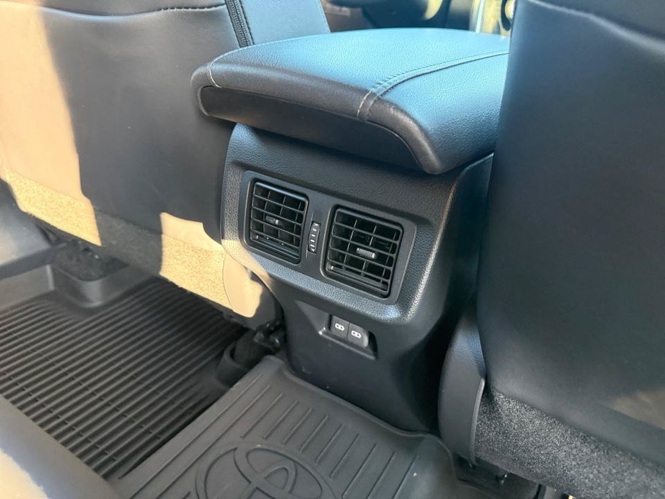 Used 2024 Toyota Venza Nightshade AWD/4WD image 33