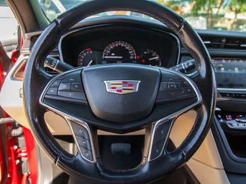 Used 2018 Cadillac XT5 Premium Luxury image 17