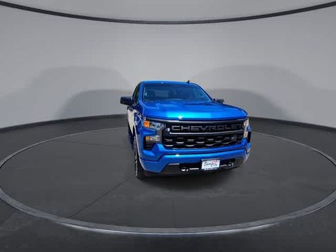 Used 2023 Chevrolet Silverado 1500 Custom w/ 2.7L Blackout Package RWD image 2