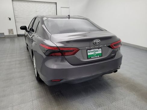 Used 2020 Toyota Camry XLE image 6