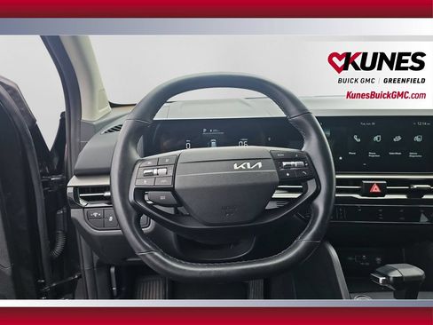 Used 2026 Kia Sportage LX FWD image 14