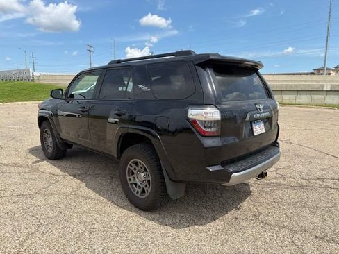 Used 2019 Toyota 4Runner TRD Off-Road Premium AWD/4WD image 5