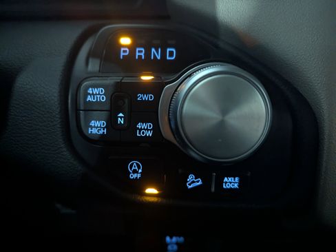 Used 2021 RAM 1500 Laramie w/ Off Road Group image 19