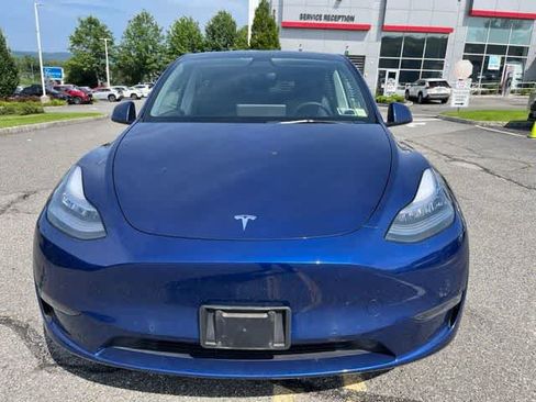 Used 2021 Tesla Model Y Long Range AWD/4WD image 2