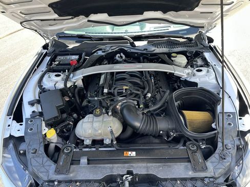 Used 2017 Ford Mustang Shelby GT350R w/ GT350R Equipment Group 920A RWD image 17