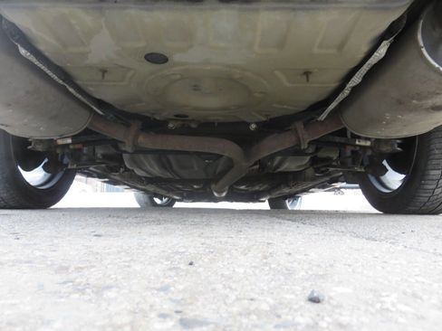 Used 2010 Toyota Camry LE image 35