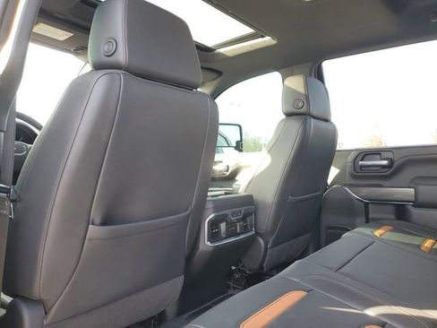 Used 2021 GMC Sierra 2500 AT4 w/ AT4 Premium Plus Package image 13