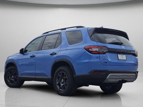 Certified 2025 Honda Pilot TrailSport image 28