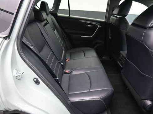 Certified 2020 Toyota RAV4 XLE Premium AWD/4WD image 25
