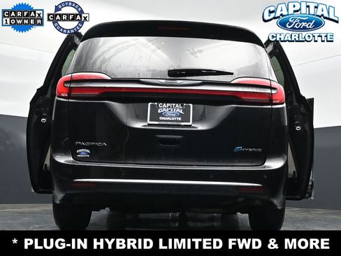 Used 2023 Chrysler Pacifica Limited FWD image 40