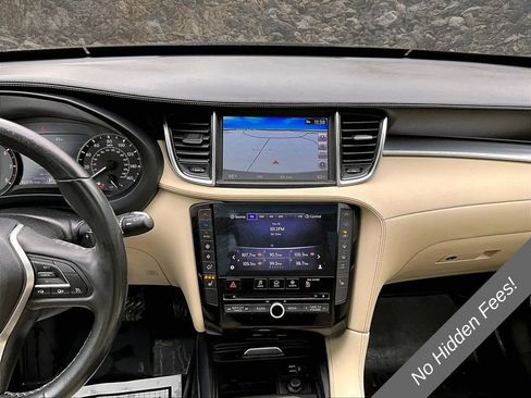 Used 2019 INFINITI QX50 Luxe w/ Navigation Package FWD image 6