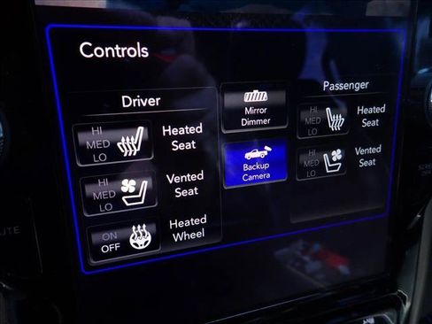 Used 2019 RAM 1500 Laramie AWD/4WD image 25