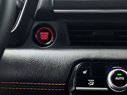 Certified 2025 Honda Pilot Sport image 28