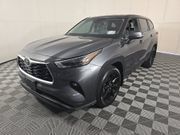 Used 2023 Toyota Highlander LE FWD image 1