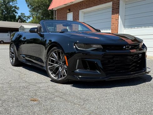 Used 2023 Chevrolet Camaro ZL1 RWD image 31