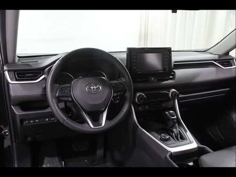 Used 2020 Toyota RAV4 XLE w/ Convenience Package AWD/4WD image 6
