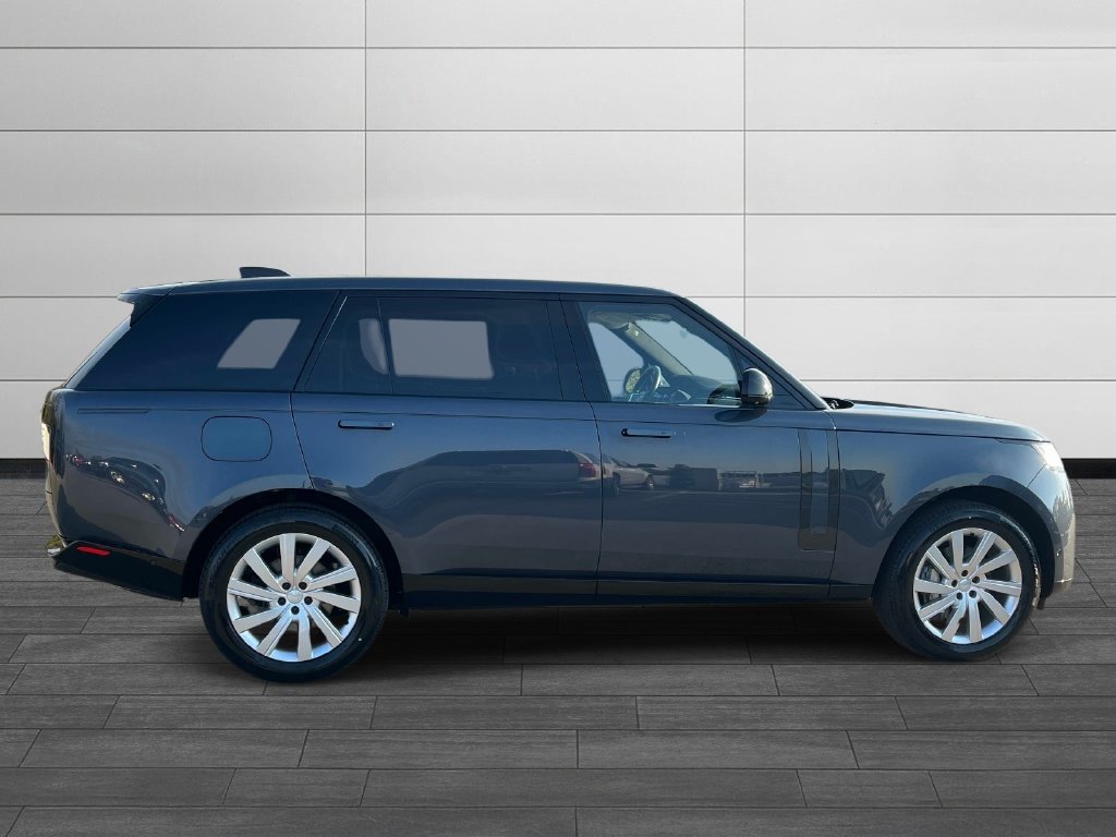Used 2024 Land Rover Range Rover Long Wheelbase SE AWD/4WD image 6