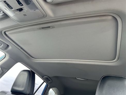 Used 2016 Toyota RAV4 Limited w/ Advanced Technology Package image 11