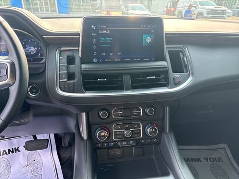 Used 2023 Chevrolet Tahoe Premier AWD/4WD image 16