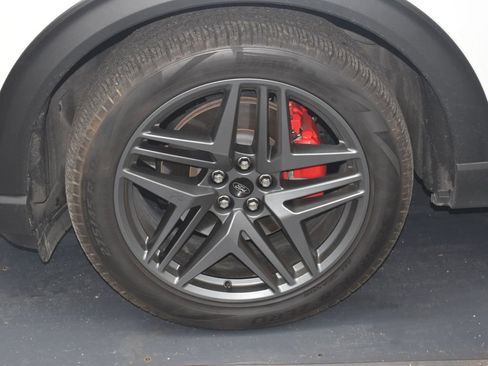 Certified 2025 Ford Explorer ST image 10