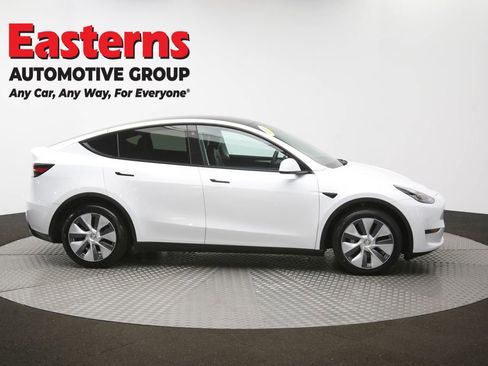 Used 2023 Tesla Model Y Long Range image 40