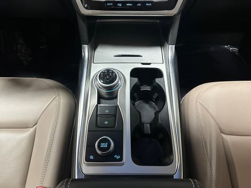 Certified 2023 Ford Explorer XLT w/ Equipment Group 202A image 25