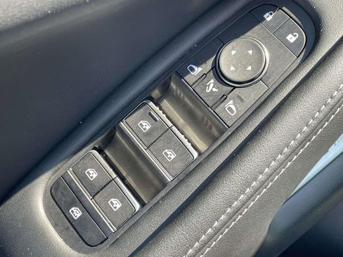 Used 2025 INFINITI QX60 Luxe w/ Vision Package image 18