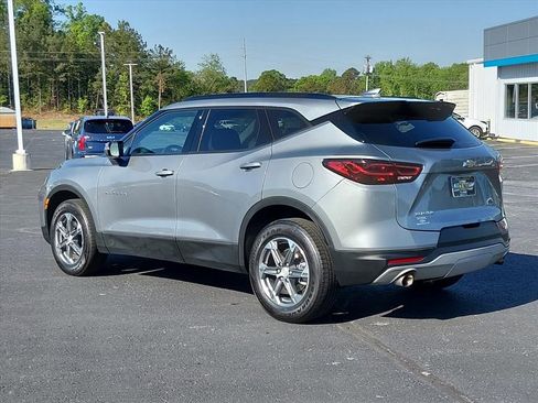 Used 2023 Chevrolet Blazer LT FWD image 5