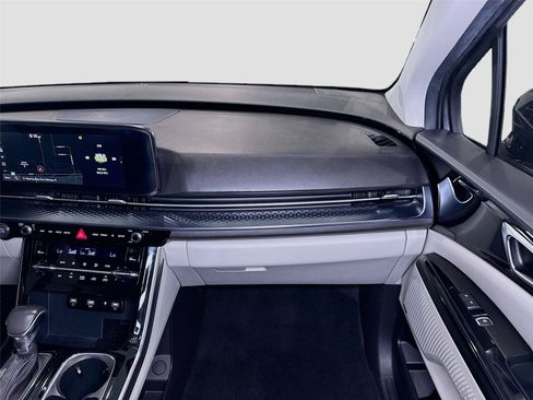 Used 2024 Kia Carnival SX Prestige FWD image 29