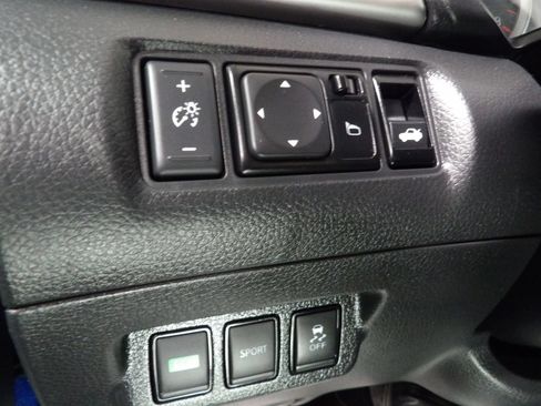Used 2018 Nissan Sentra SV FWD image 17