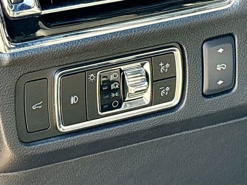 Used 2023 Lincoln Navigator L Reserve AWD/4WD image 10