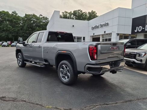 New 2026 GMC Sierra 2500 SLE w/ SLE Value Package; AWD/4WD image 7