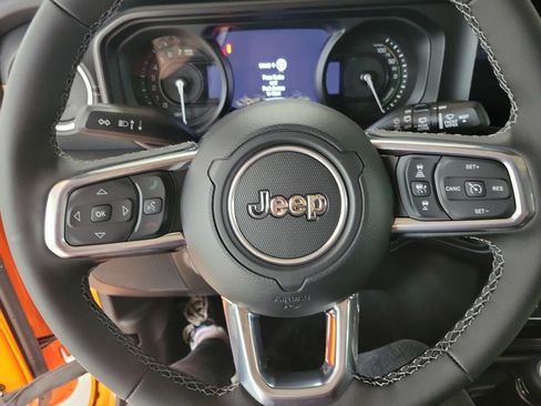 New 2025 Jeep Wrangler Unlimited Sahara w/ Safety Group AWD/4WD image 11