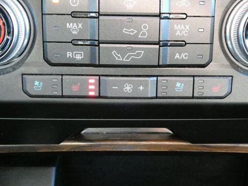 Used 2019 Ford F150 Lariat w/ Equipment Group 502A Luxury image 30