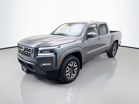 Used 2024 Nissan Frontier SL w/ Technology Package image 3
