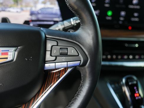 Used 2024 Cadillac Escalade Premium Luxury image 13