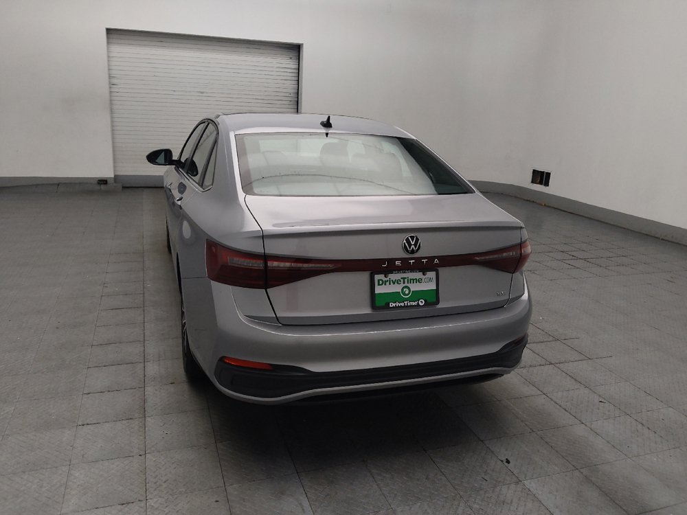 Used 2025 Volkswagen Jetta SE FWD image 6