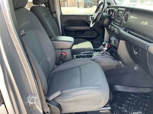 Used 2021 Jeep Wrangler Unlimited Sahara AWD/4WD image 27
