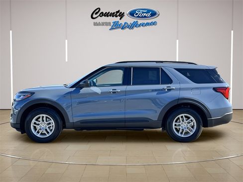 New 2026 Ford Explorer Active w/ Active Comfort Package image 3