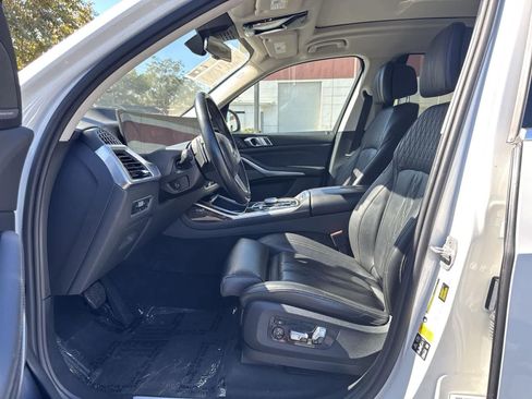Used 2023 BMW X7 xDrive40i image 23