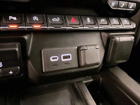 Used 2020 GMC Sierra 1500 Denali w/ Denali Ultimate Package AWD/4WD image 31